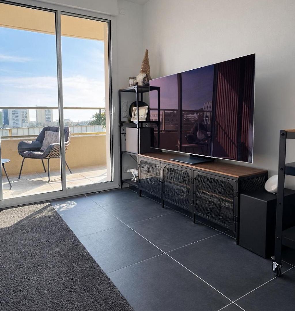 Luxury With Balcony & Rooftop Apartment *