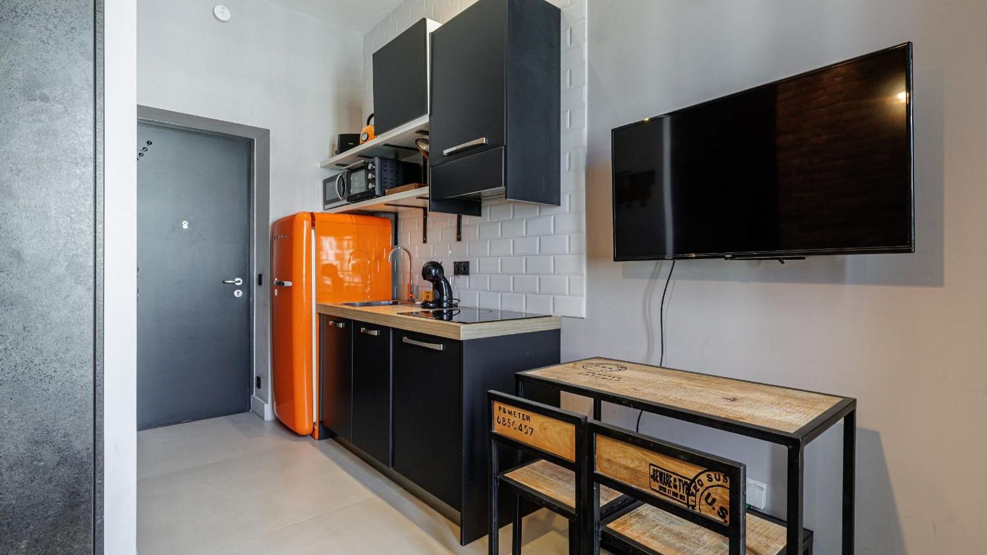 Charming 1 Bdr Downtown Nice
