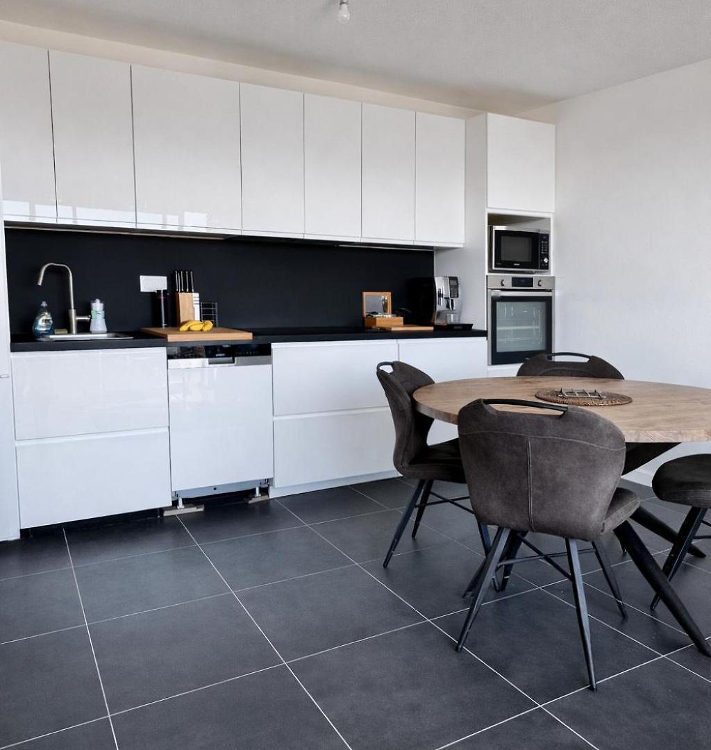 Luxury With Balcony & Rooftop Apartment Nice