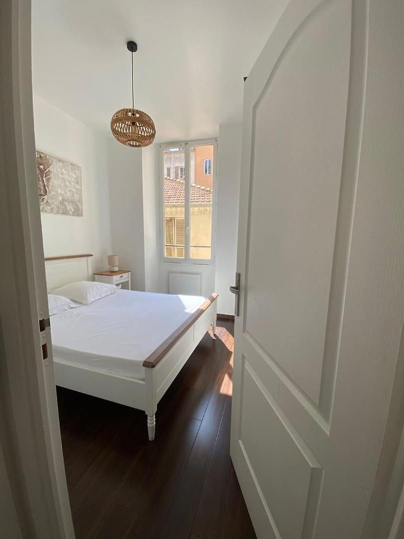 Appartement Wehost Clemenceau Sunny Palace 4 Pers 1 Bedroom