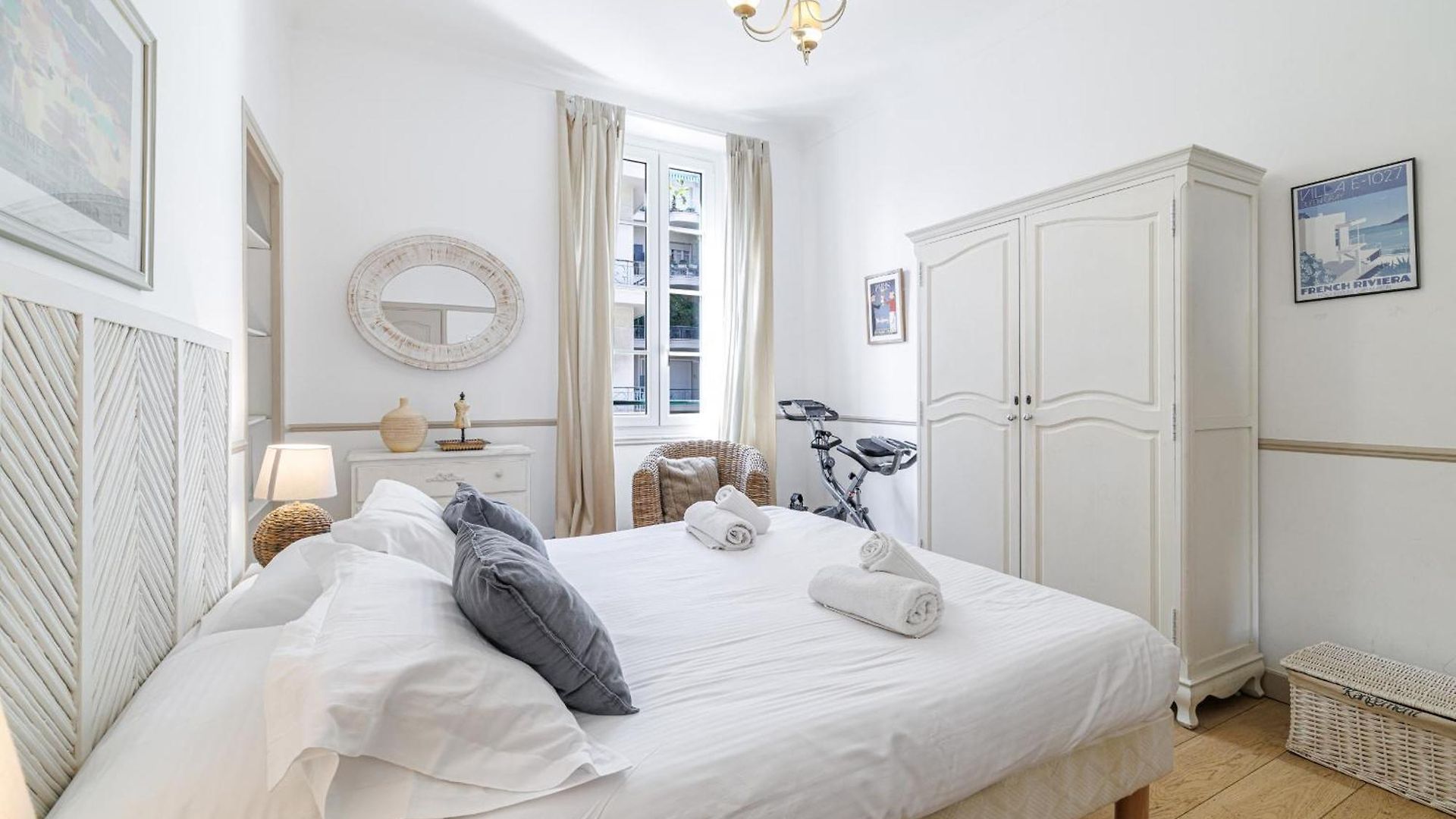 Wide & 3 Bdr - Ac & Balcony * Nice