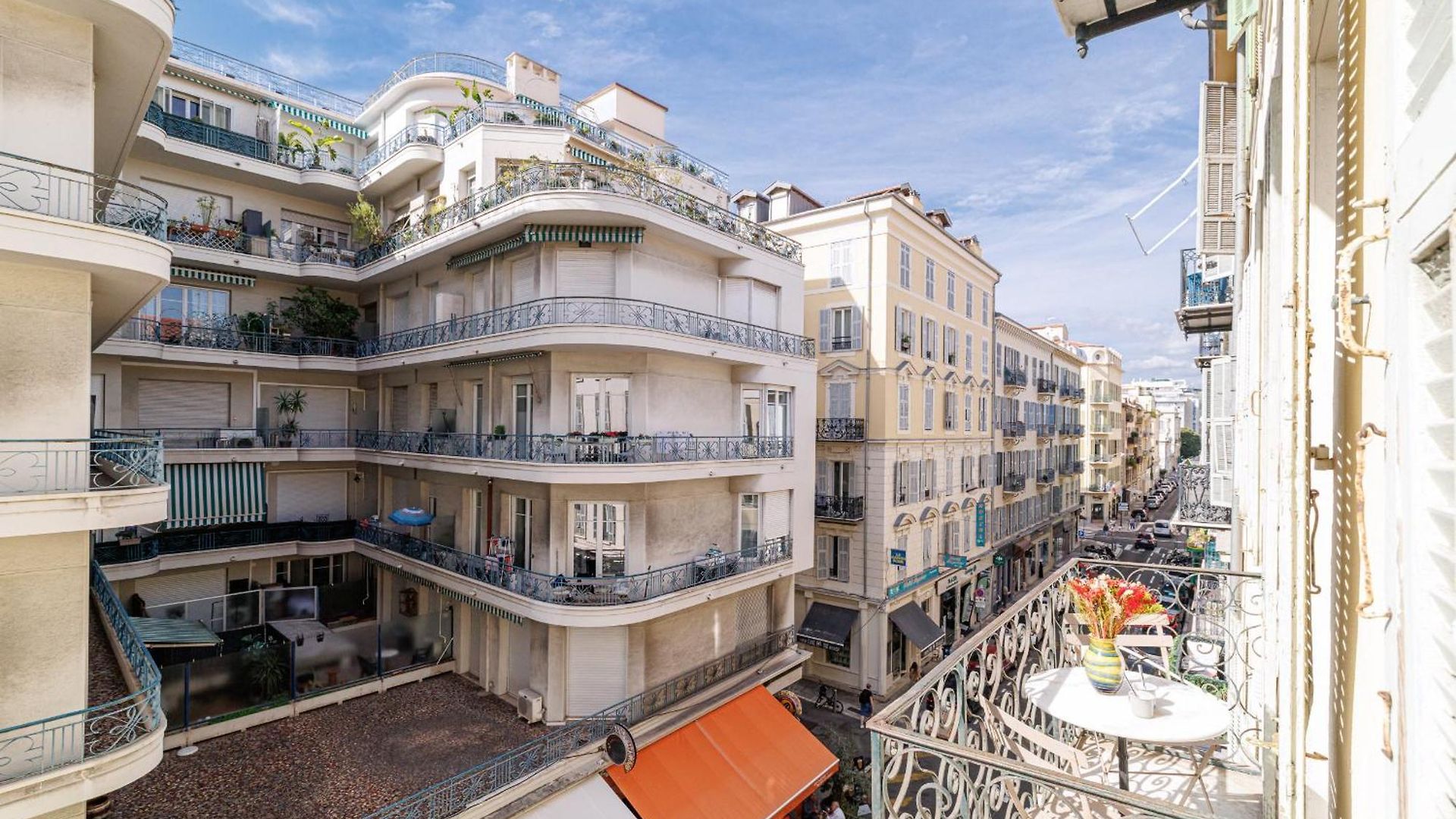 Wide & 3 Bdr - Ac & Balcony