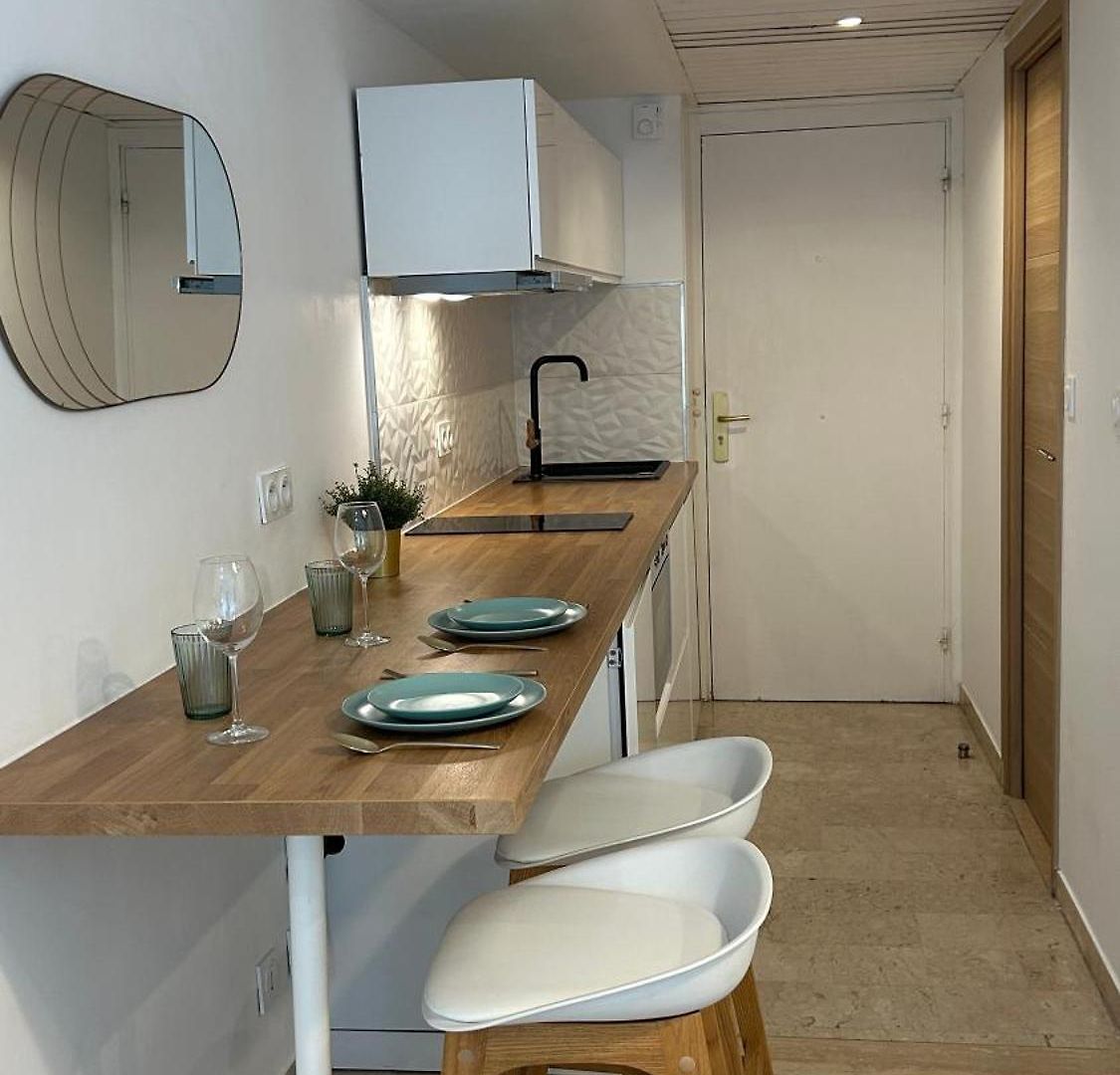 Beachside Chic - Carré D'or - *