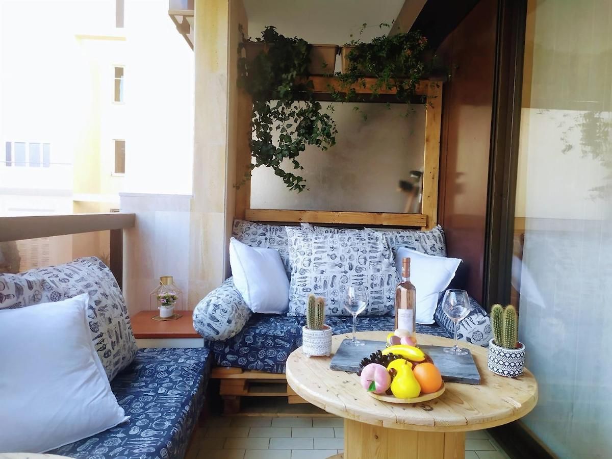 Wehost Barety - Blooming Balcony Retreat - 3-4prs Appartement *