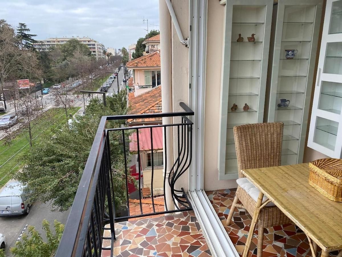 Very With Sea View Close To Airport Appartement