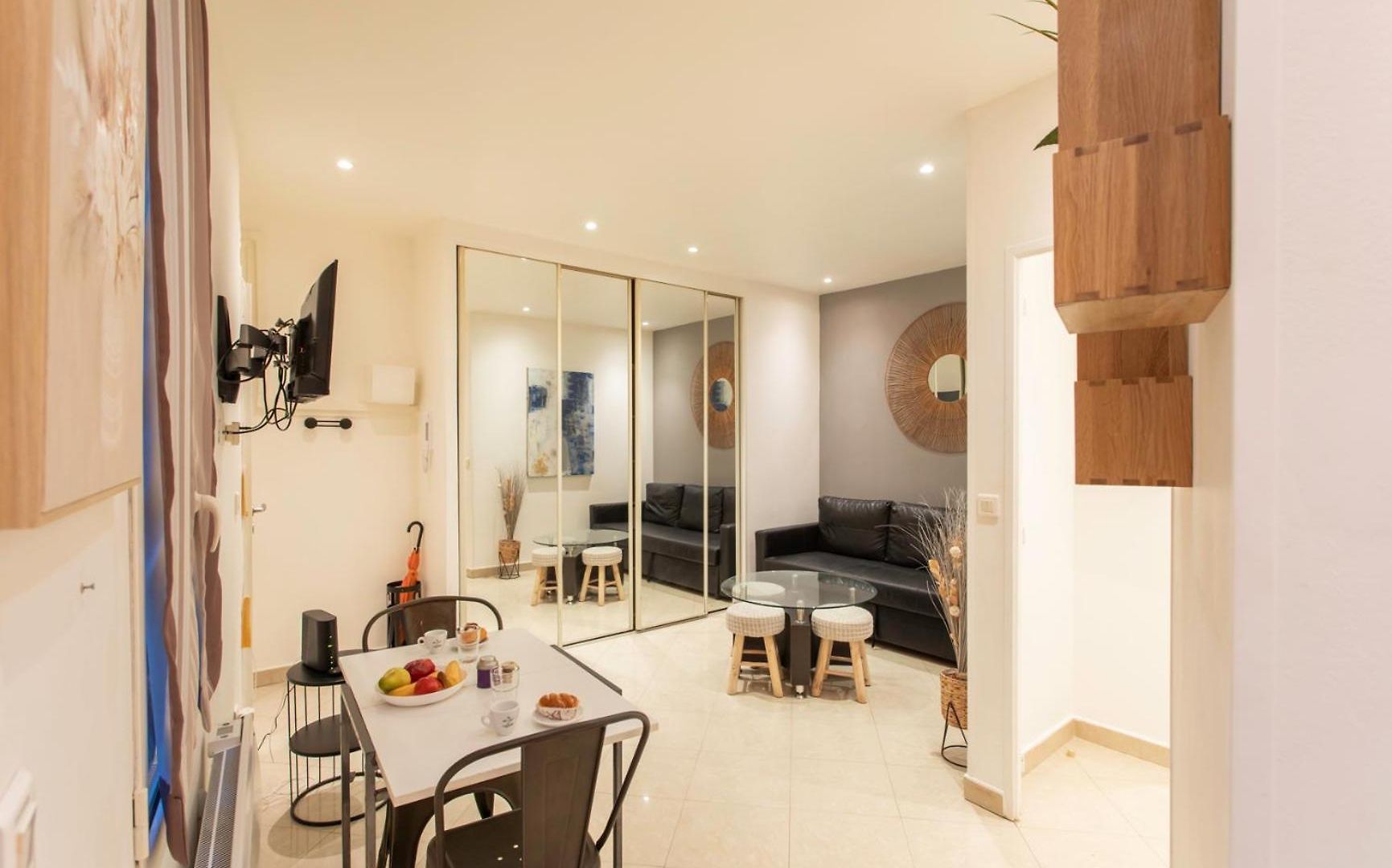 Apartment #33 Staywizus - Heart Of Old Town 5mins Walk To