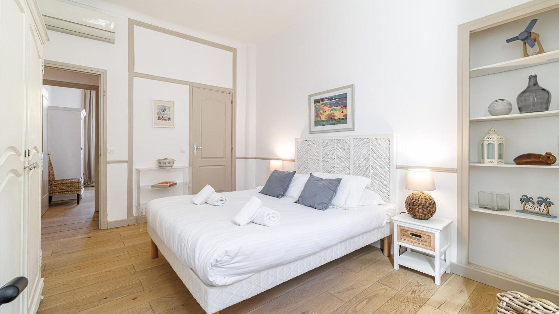 Wide & 3 Bdr - Ac & Balcony Apartment Nice