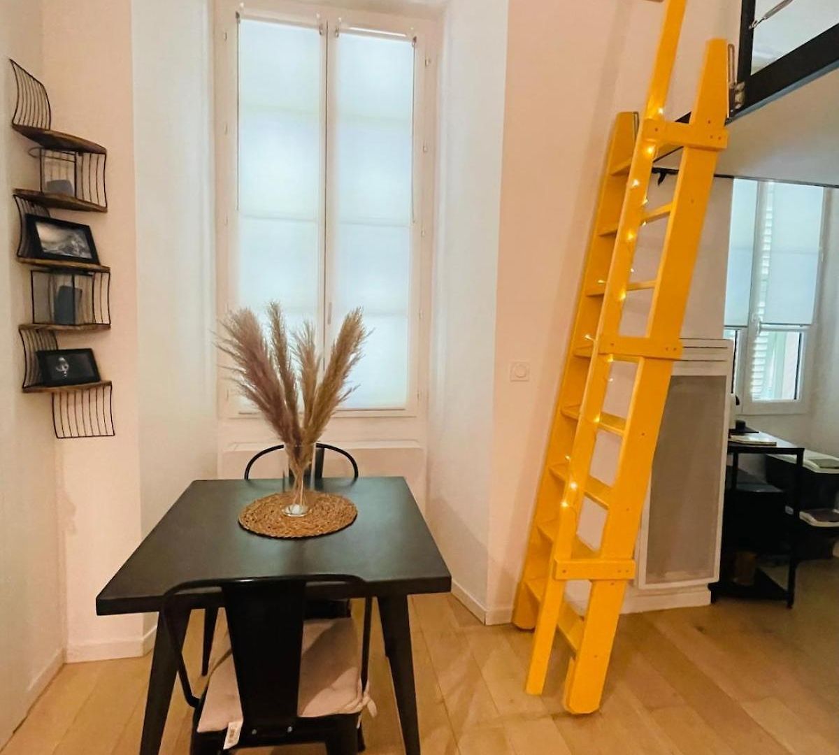 Bright Modern Studio, Port, Walk To Tram And Beach!