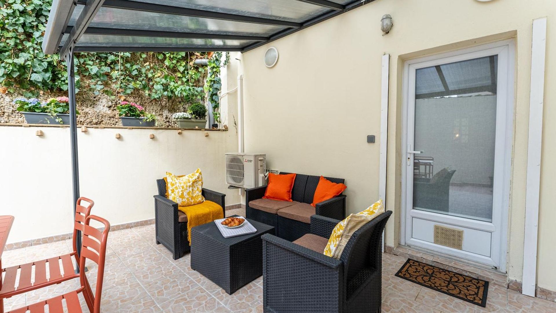Appartement Ecrin Au Calme, Terrasse&parking, Nice