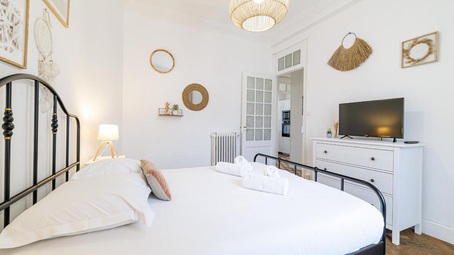 Large 2 Bdr Center Close To Train Station Appartement Nice