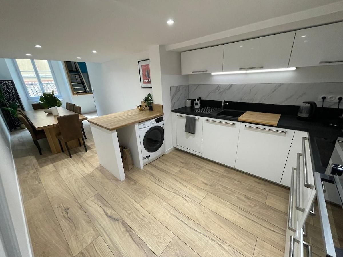 Appartement Charming Spacious Duplex Vieux Nice, 6 People Nice