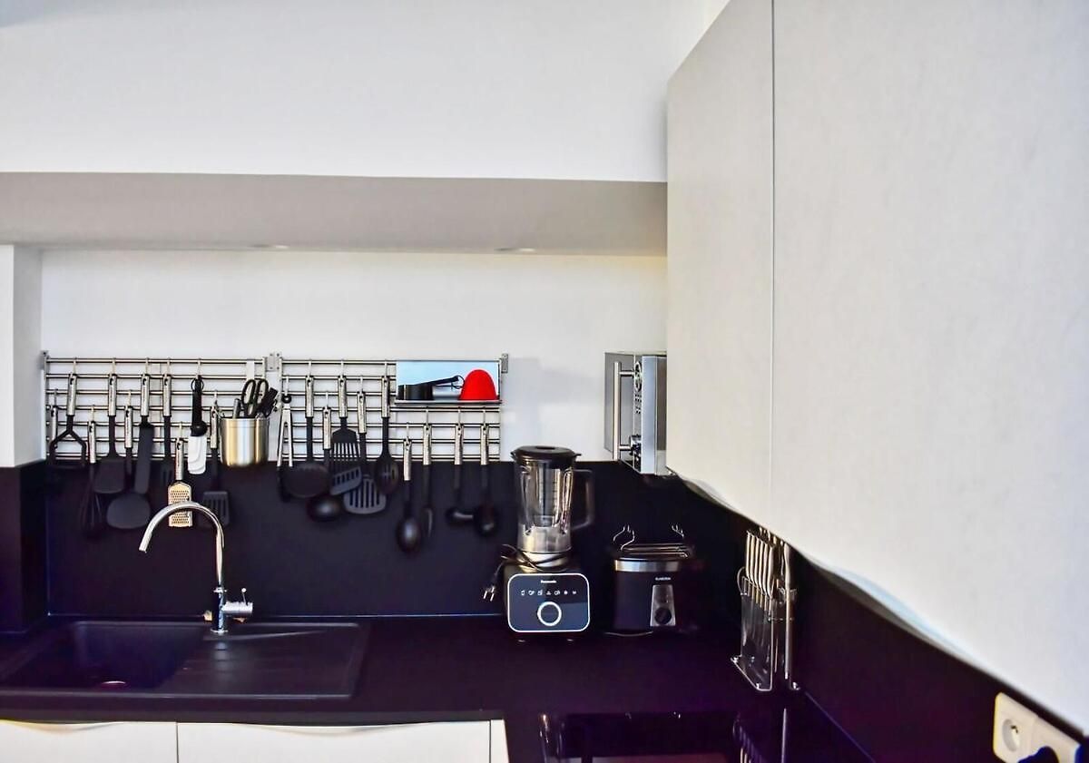 Apartment Aux Portes Du Vieux-nice - 2chambres / 4 Personnes - & A/c Nice