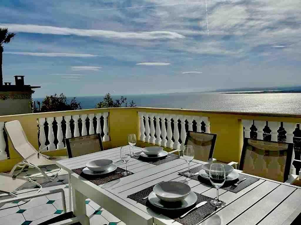 Appartement With Large Terrace & Sea View Over *