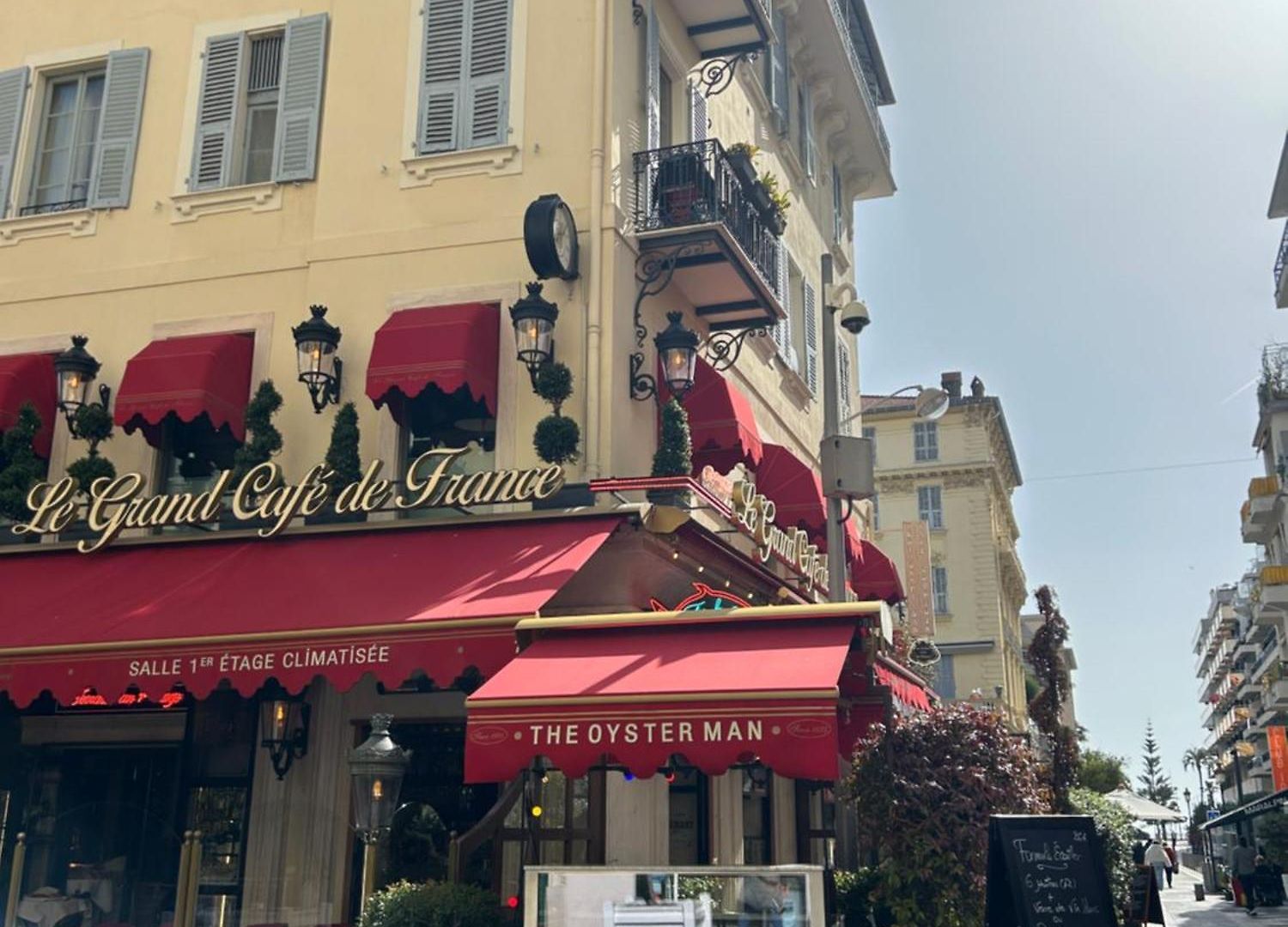 Beachside Chic - Carré D'or - *