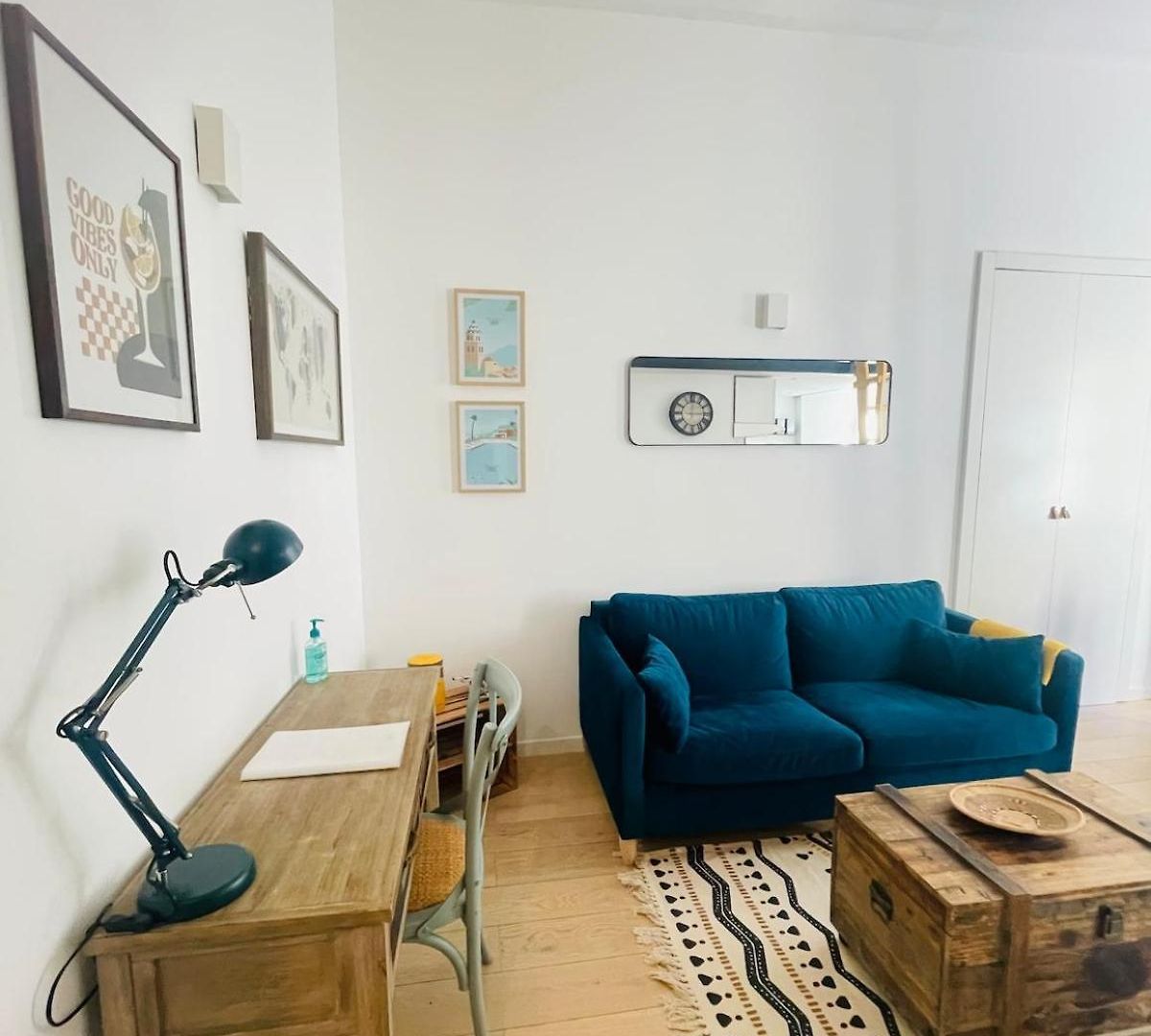 Bright Modern Studio, Port, Walk To Tram And Beach! * Nice