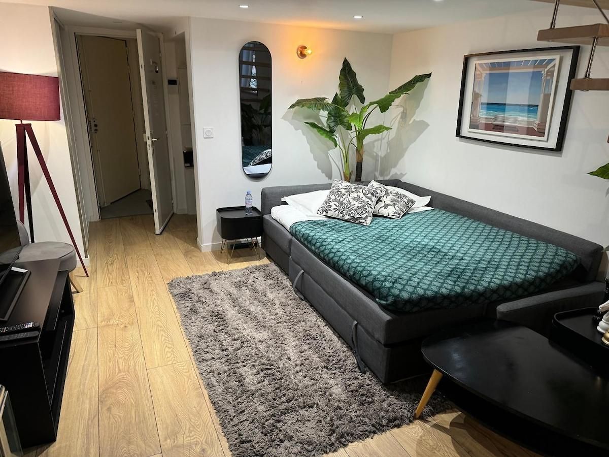 Charming Spacious Duplex Vieux Nice, 6 People