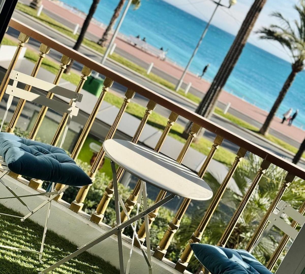 Luxury Beachfront 2br Promenade Des Appartement