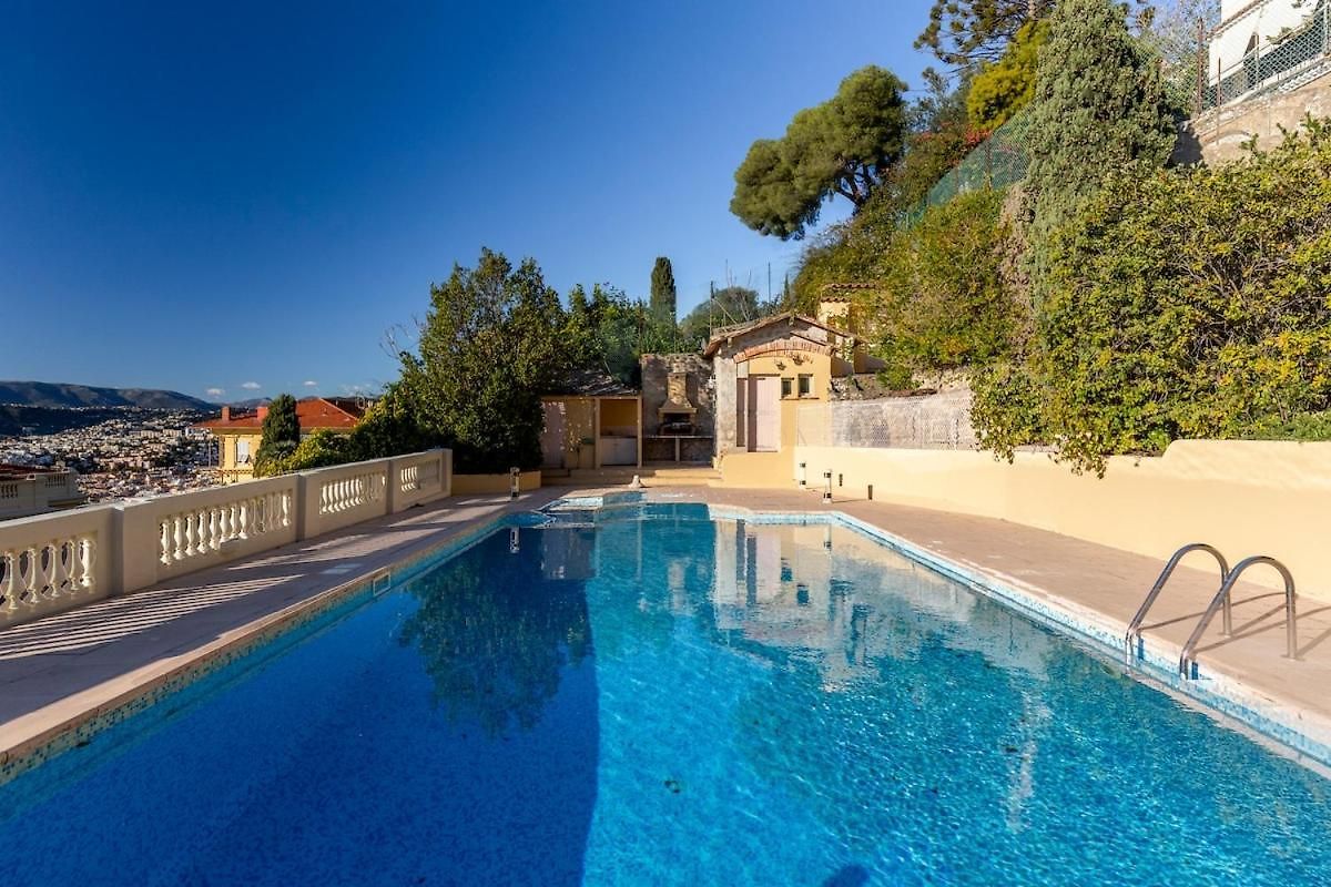 With Large Terrace & Sea View Over Appartement *