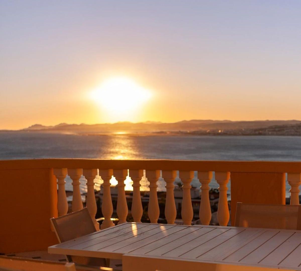 Appartement With Large Terrace & Sea View Over Nice