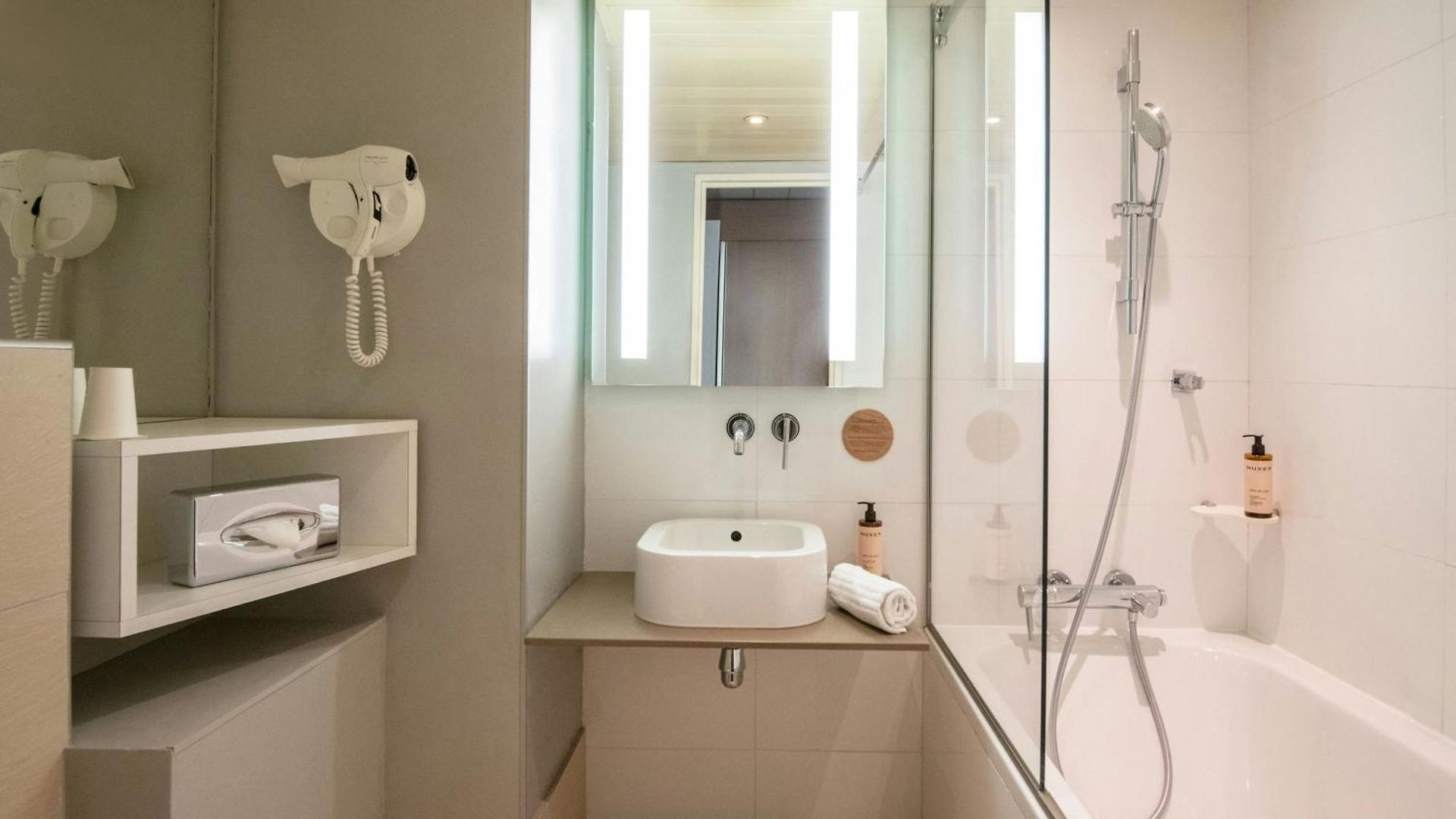 Hotel Mercure Centre Notre Dame 4*