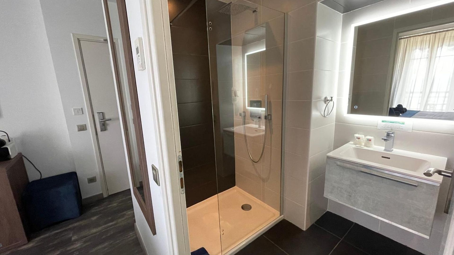 Hotel Flots D'azur 3*