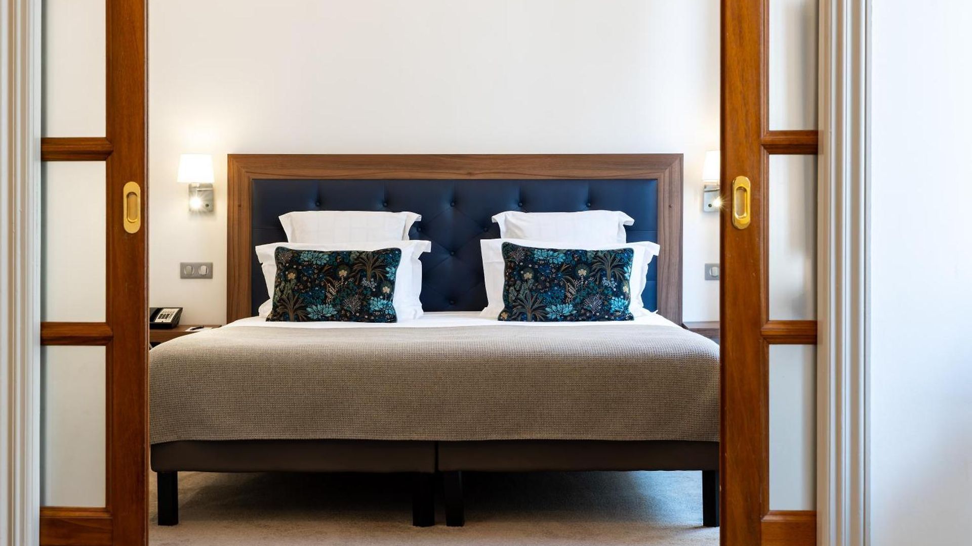 Hotel Westminster & 4*