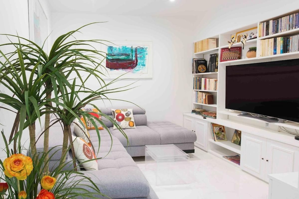 Welcome To Port - Ac, Garden, Port 2 Min Walk Nice