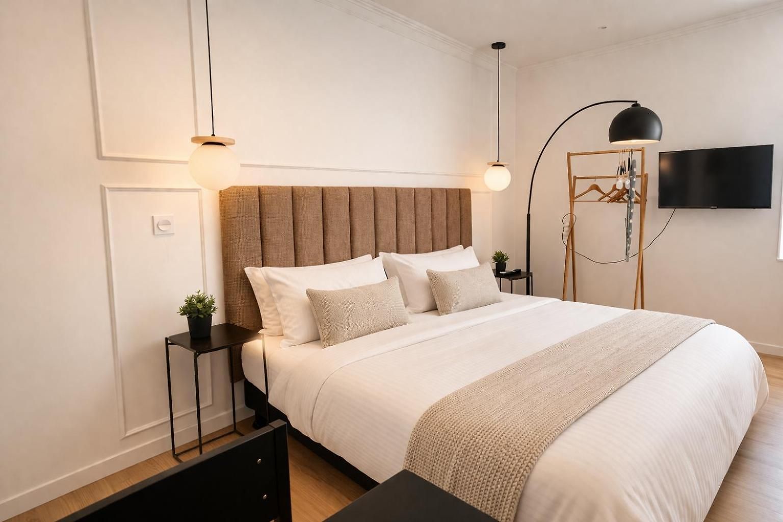 Lovely Renovated Golden Square Pedestrian Appartement *