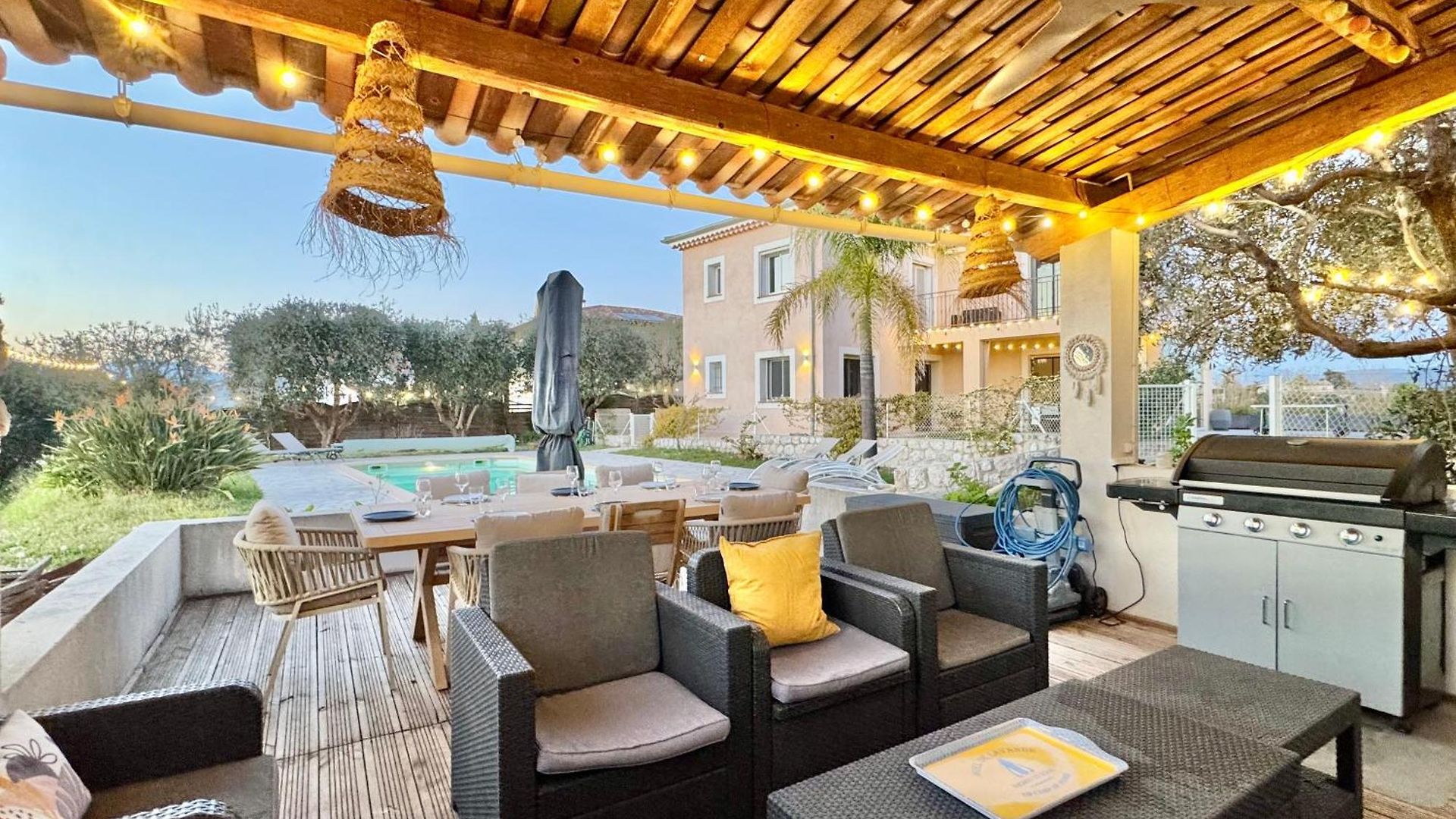 Villa Syagrus - Easy Nice