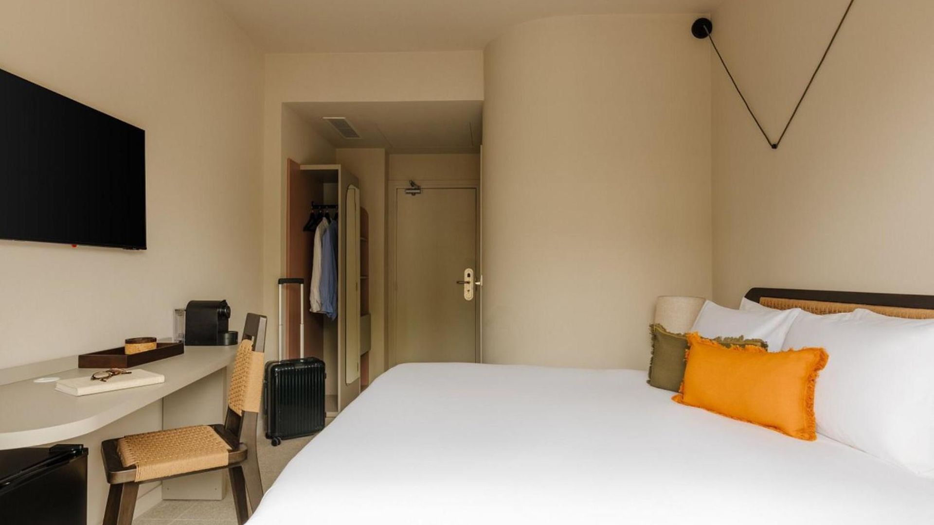 Crisol Promenade Hotel