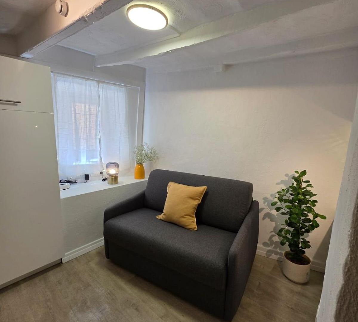 Appartement Vieux-nice 2 Pièces Proche Nice