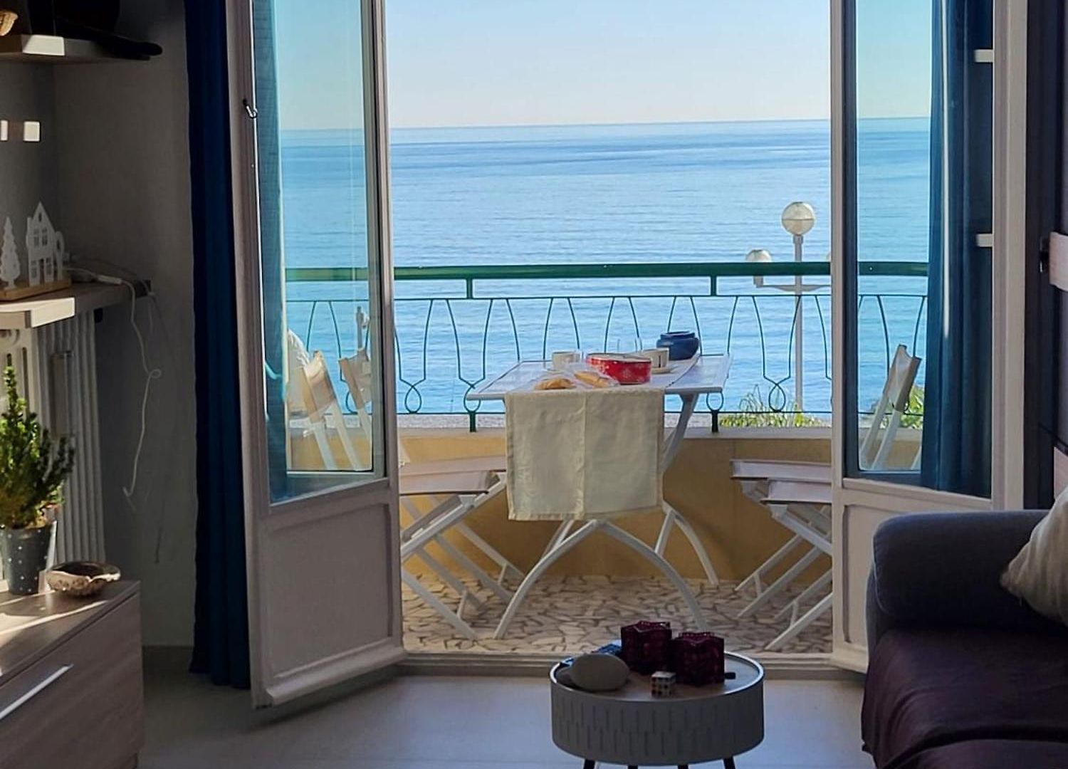 Promenade Des *