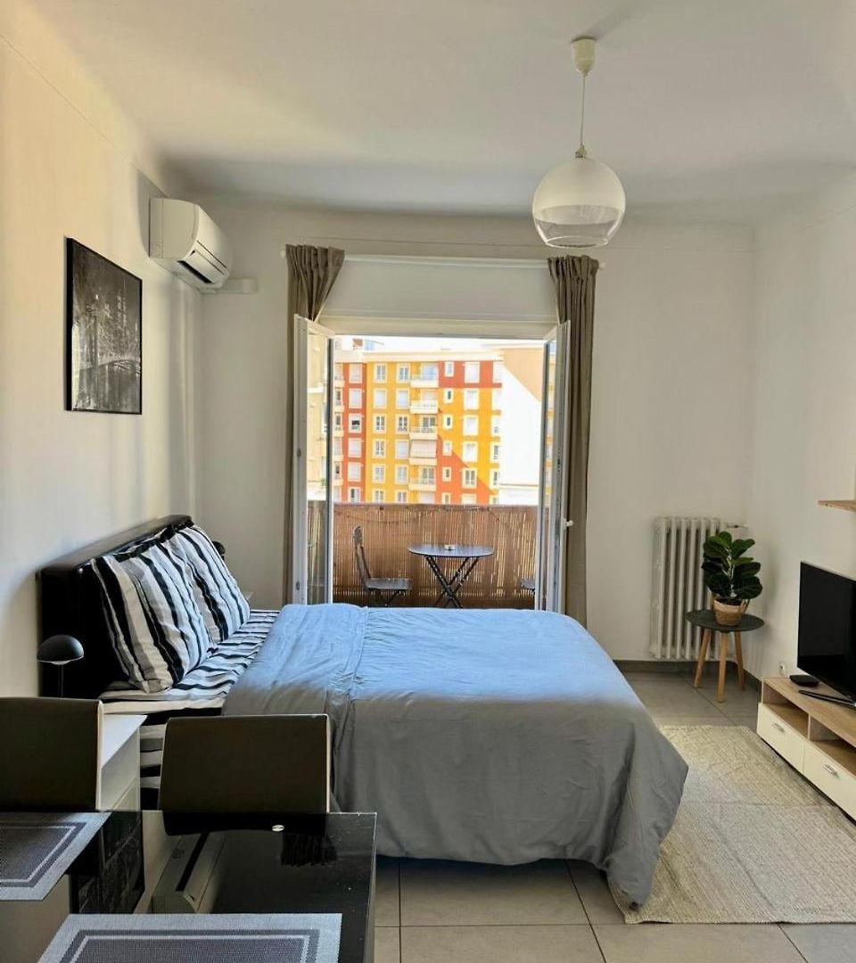 Apartment A Deux Pas De La