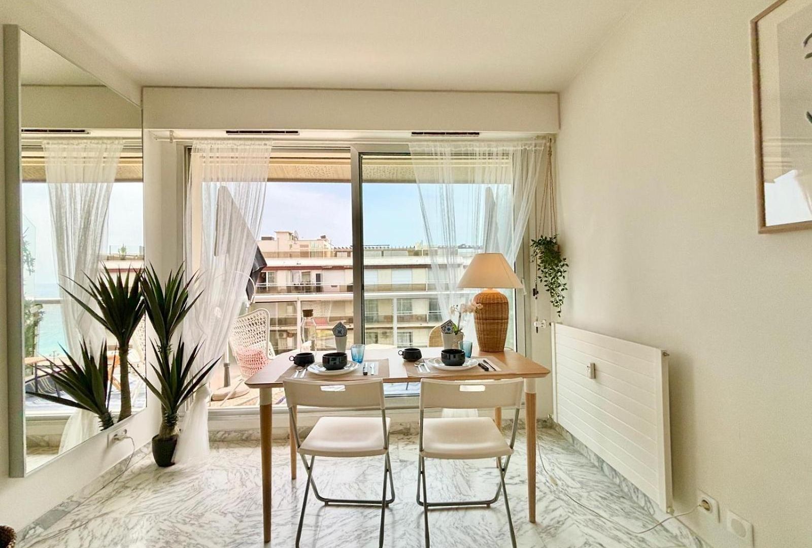 Nestor&jeeves - Lifestyle - Terrace And Sea View Appartement