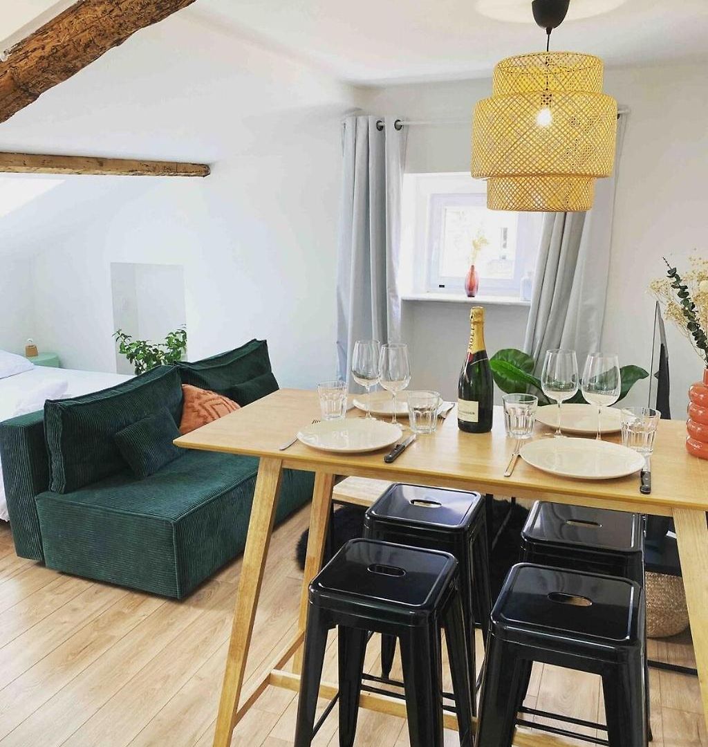 Beautiful Refurbished Cozy Nice