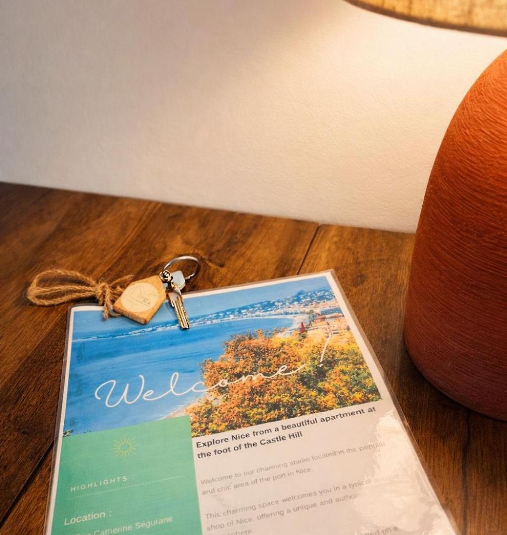 Appartement Rénové Climatisé Confort - Lit Queen Size - Emplacement Idéal Près Des Plages Nice