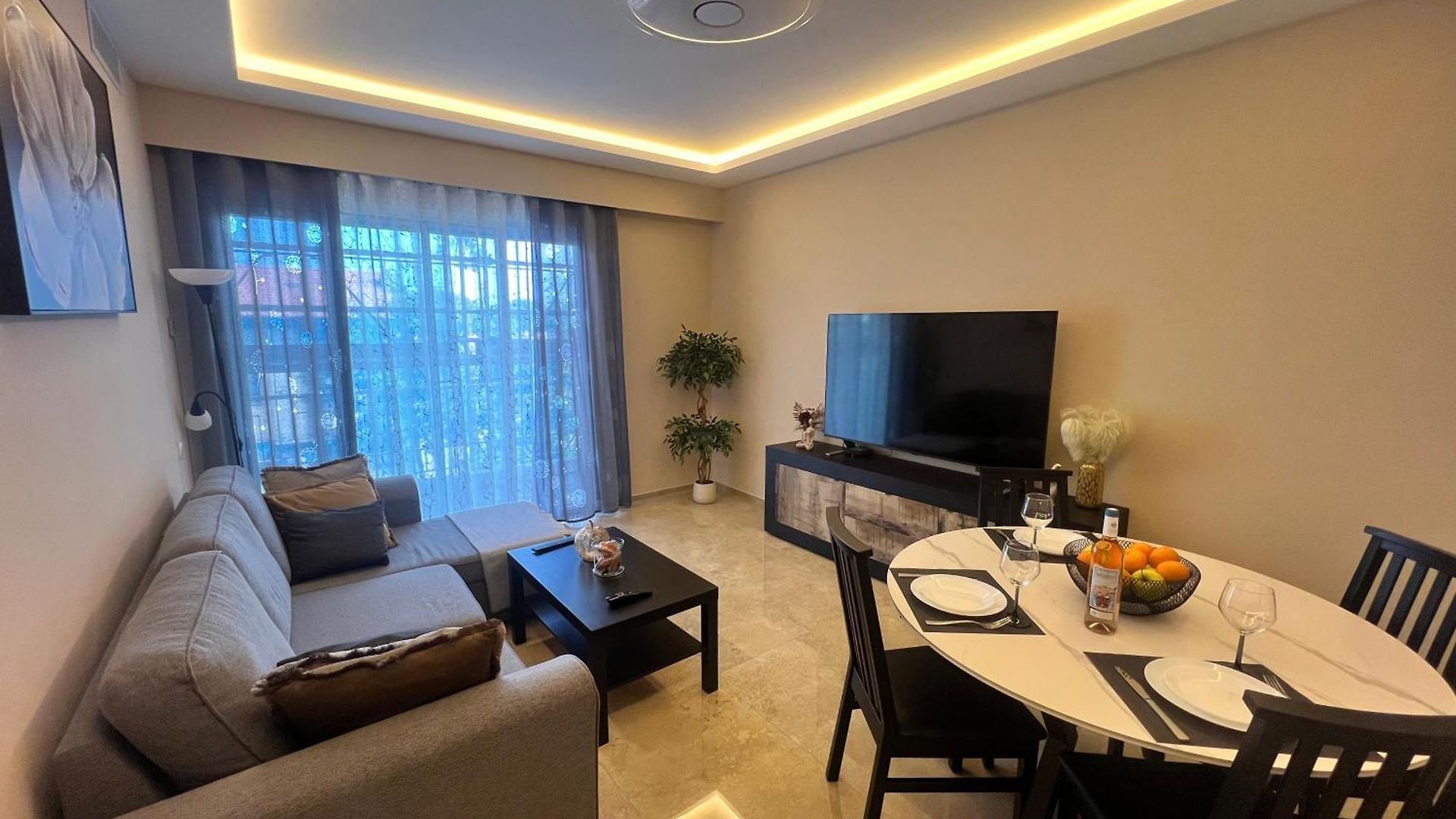 Appartement Moderne 3 Pièces Climatisé Avec Balcon, à 2 Min Nice