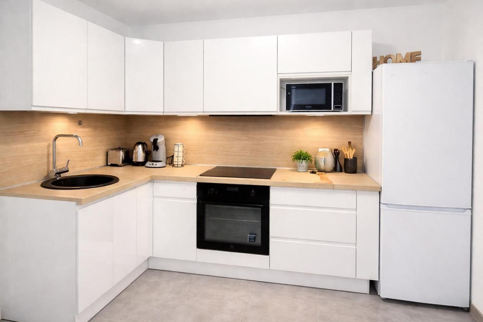 Apartment Center Nice, 10min Beach, Parking, Terrace, Direct Tram *