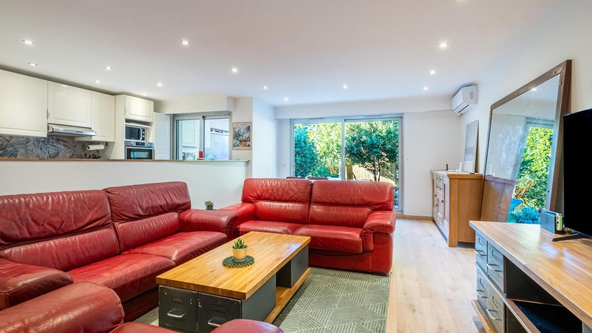Spacieux En Rez De Jardin Apartment *