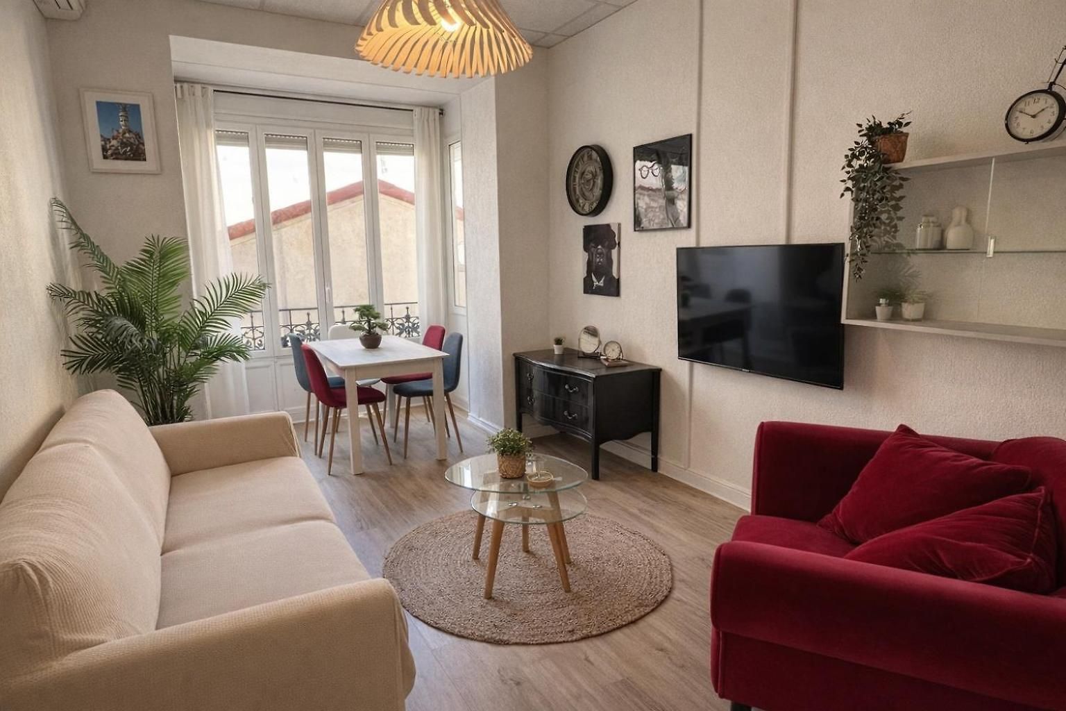 Beautiful Spacious Air Conditioned - Center Apartment Nice