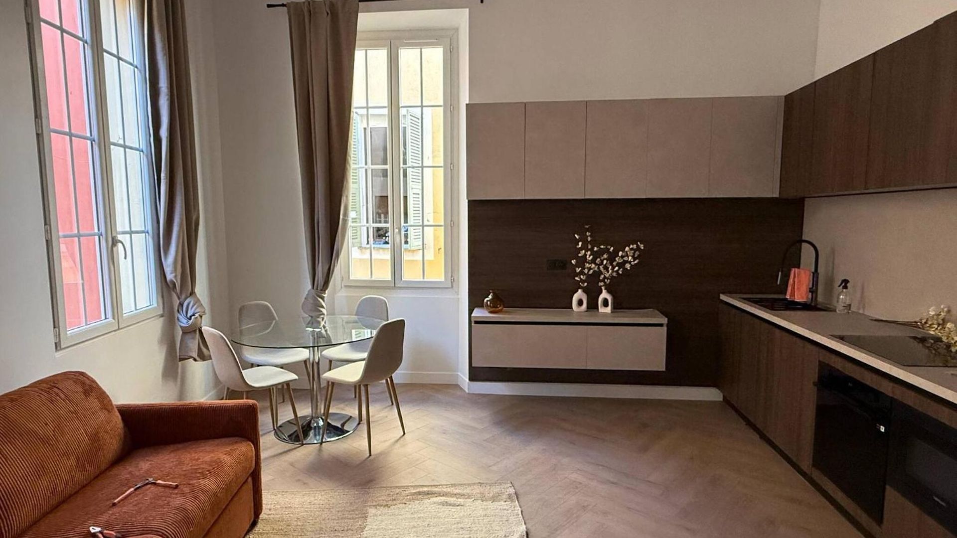 Charme Et Modernite Au Coeur Du Vieux Appartement *
