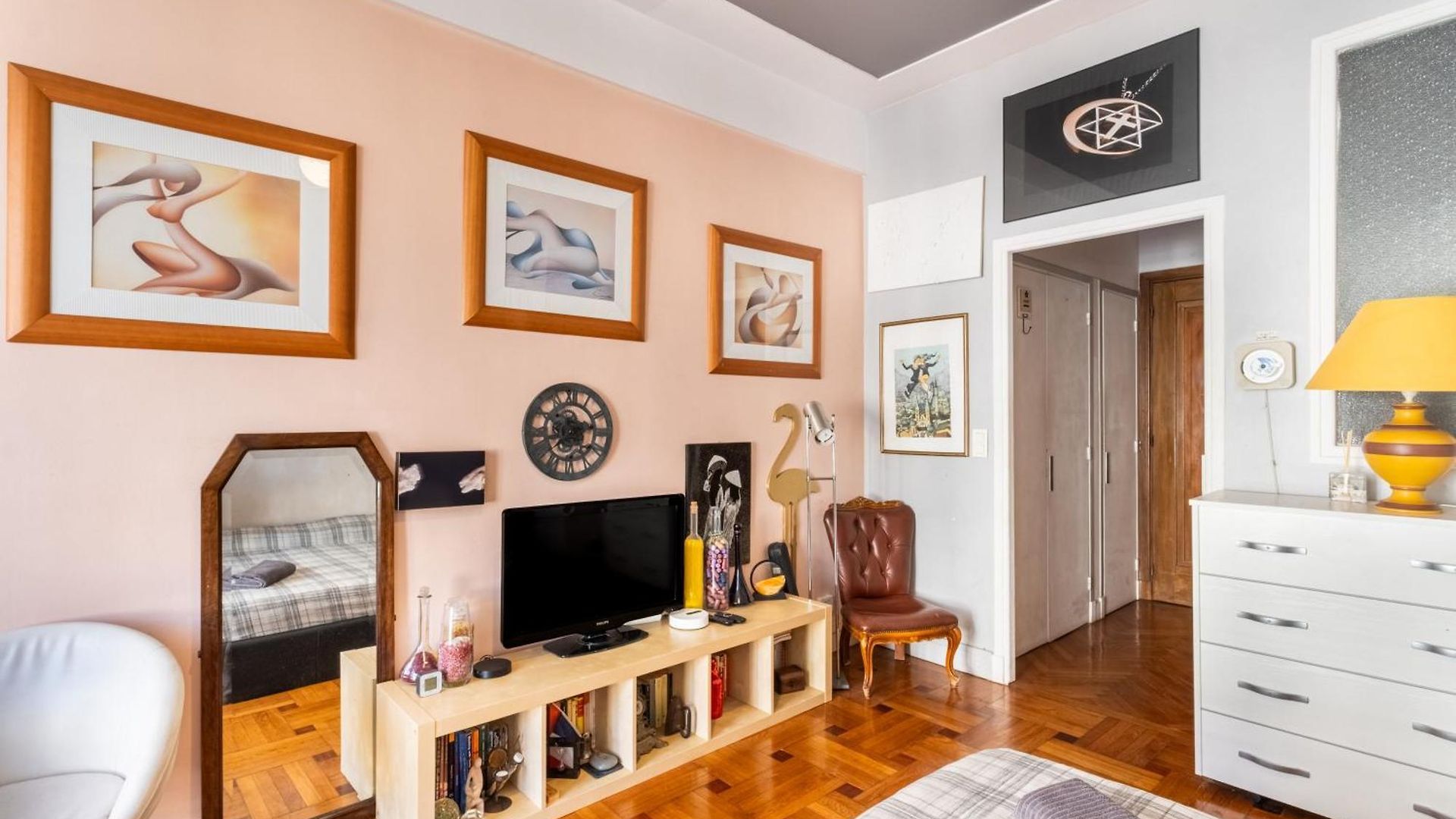 French Vintage Apartment *