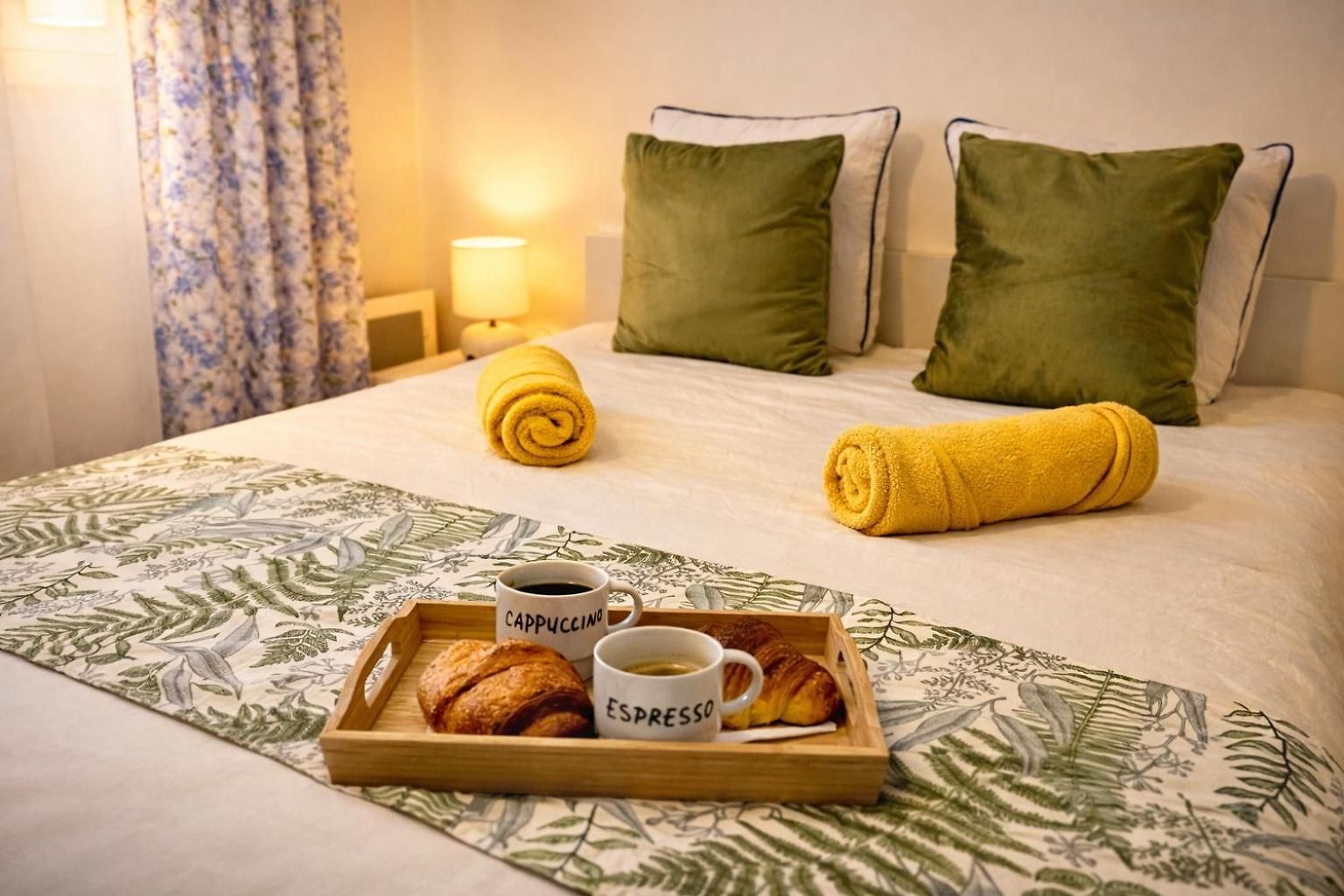 Center Nice, 10min Beach, Parking, Terrace, Direct Tram Apartment *