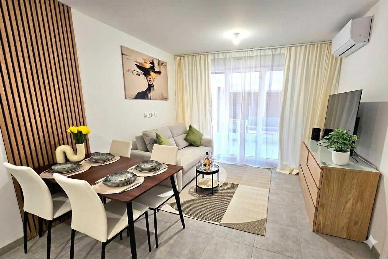 Apartment Center Nice, 10min Beach, Parking, Terrace, Direct Tram