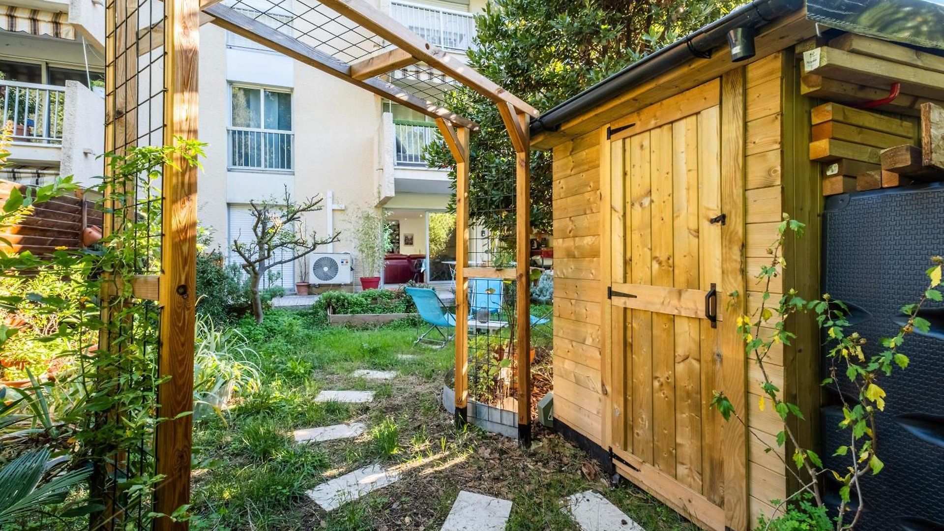 Spacieux En Rez De Jardin Apartment