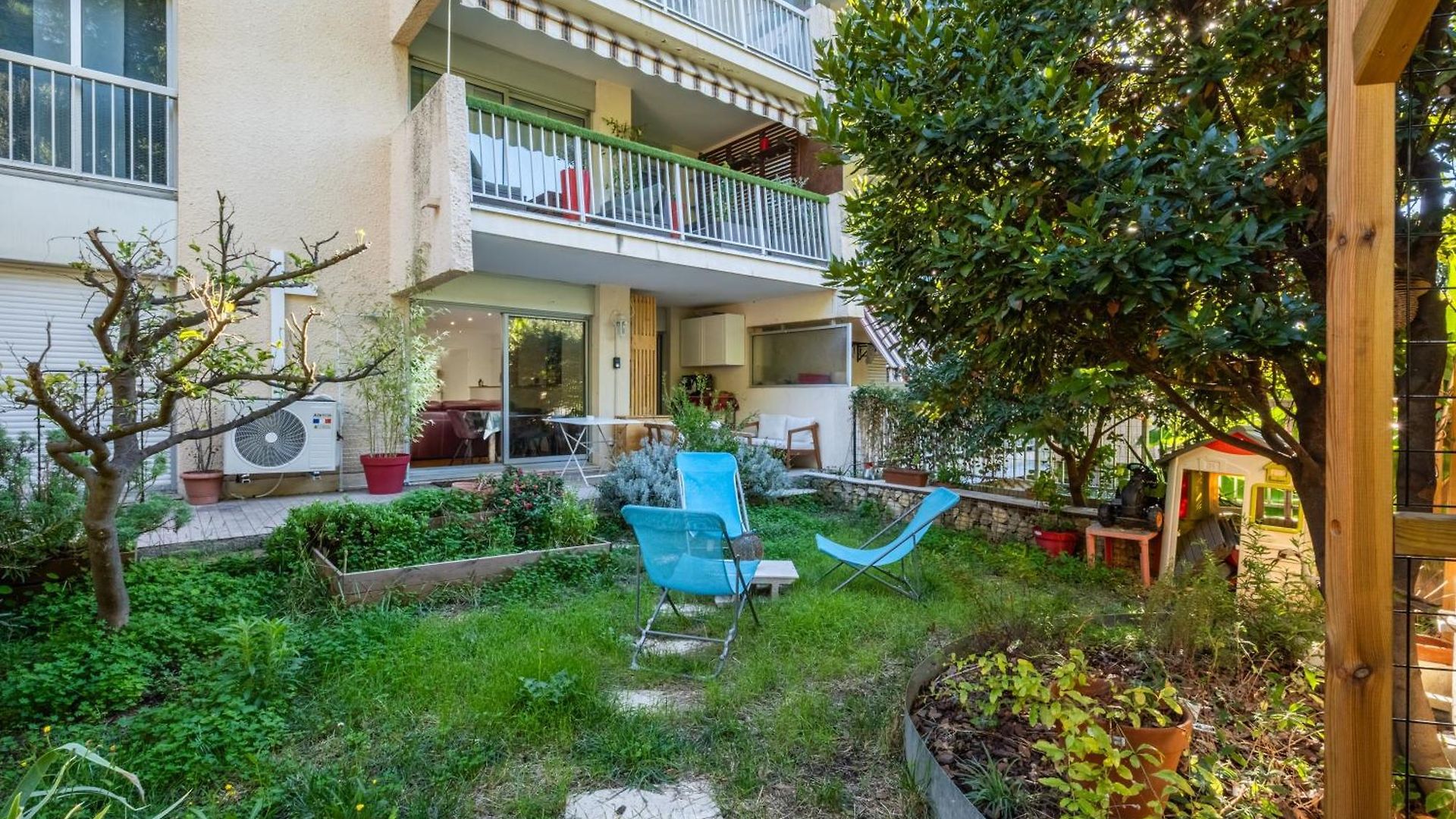 Spacieux En Rez De Jardin Apartment