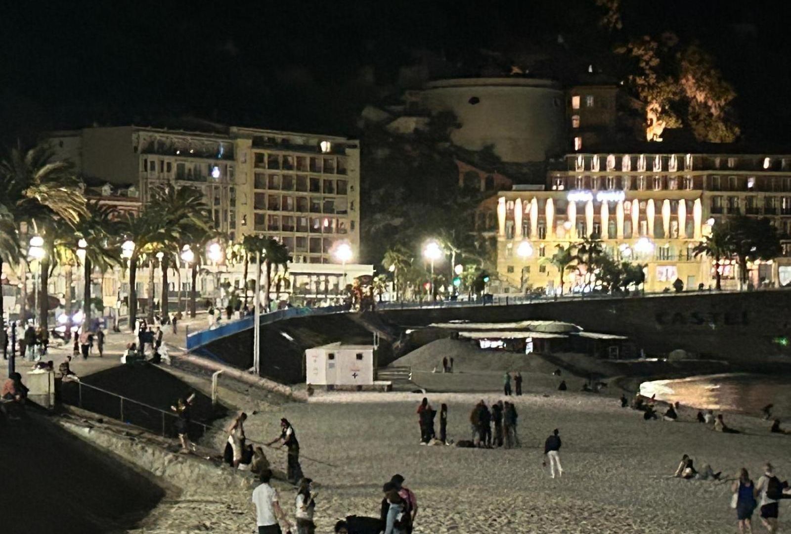 Appartement Azur - 2 Min From The