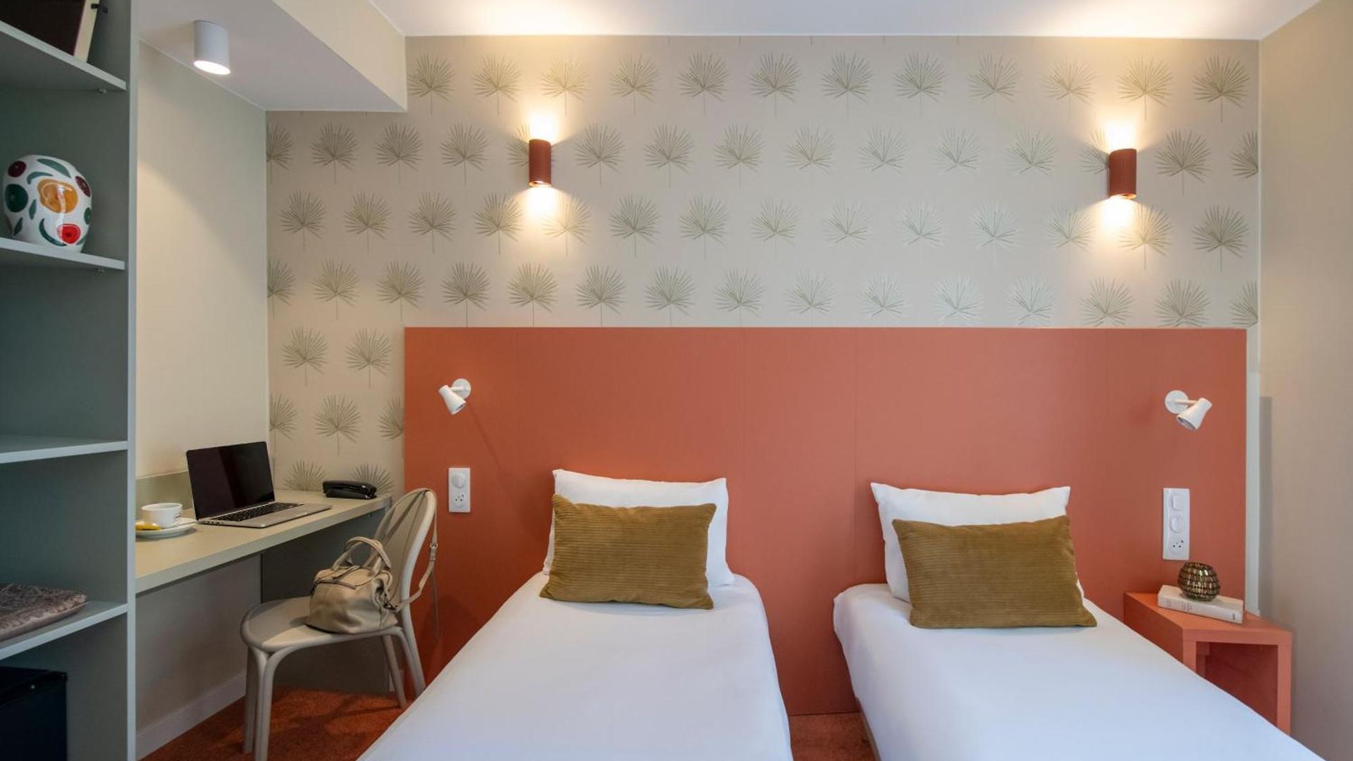 Hotel Du Midi 3*