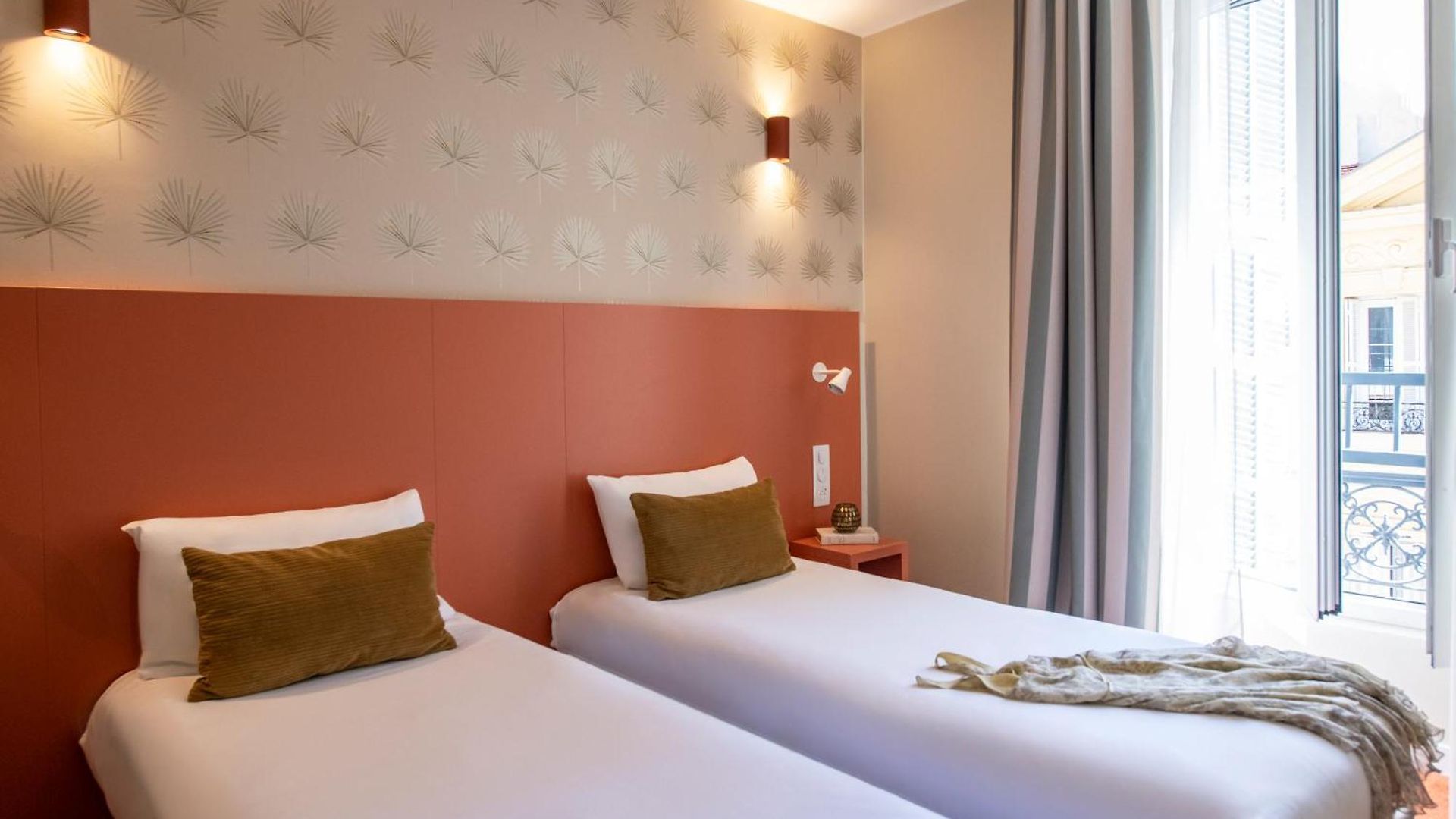 Du Midi Hotel
