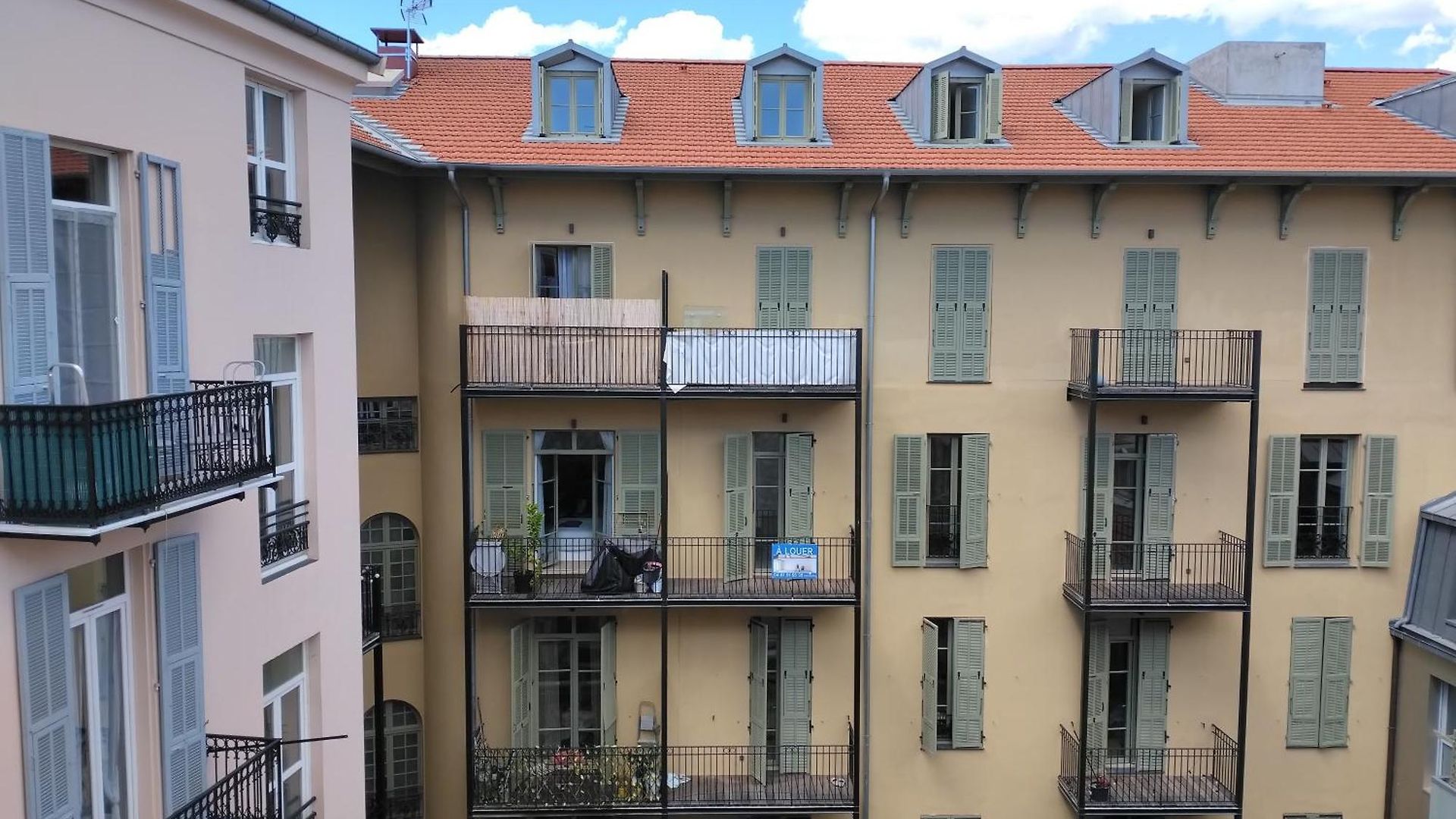 Chez Brigitte Bed & Breakfast 2*